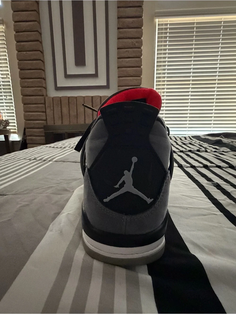 Men’s Jordan 4 Retro Infared, Size 10